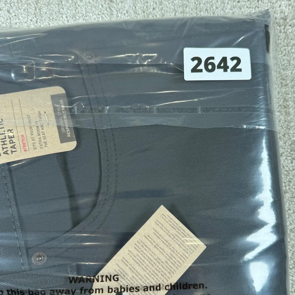 Levis item new